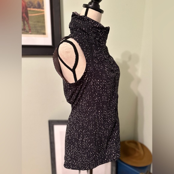 Lululemon go distance vest butterfly texture Sz-6 - Picture 2 of 8